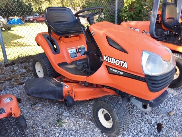 Kubota T1570 Lawn Tractor