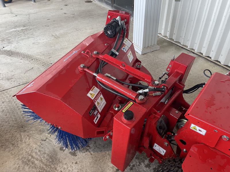 2021 Ventrac NJ380 Tractor Attachment