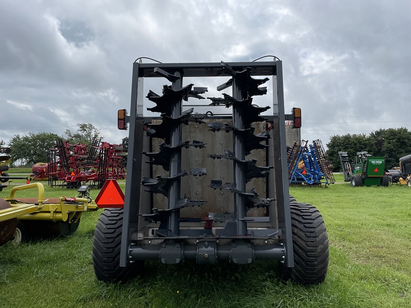 2023 Hagedorn 5440 Manure Spreader