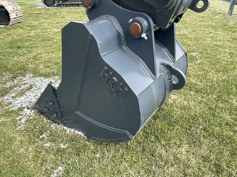 2022 H&H Manufacturing 42"HD DIG Bucket