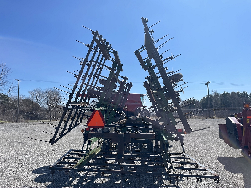 1995 John Deere 726 Field Cultivator