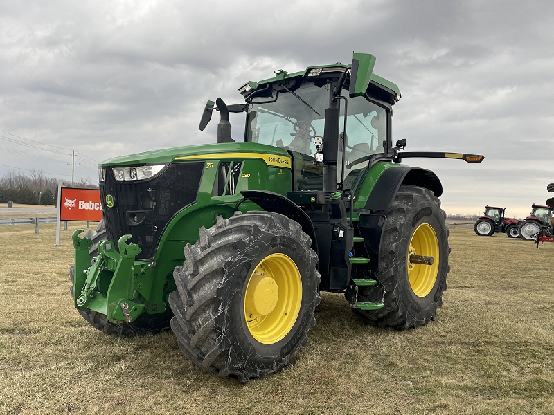 2022 John Deere 7R 230 Tractor