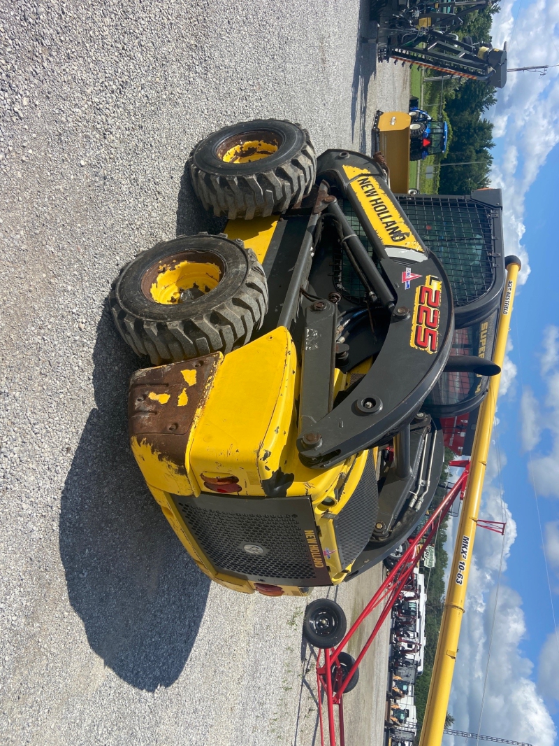 2011 New Holland L225 Skid Steer Loader