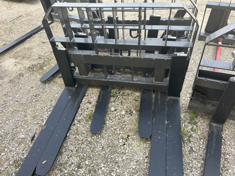 2024 CNH HD5548AO600 Pallet Fork