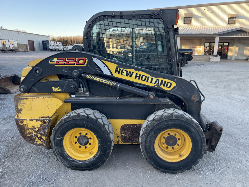 2017 New Holland L220 Skid Steer Loader