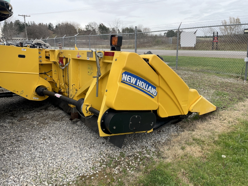 2014 New Holland 980CR Header Corn Head