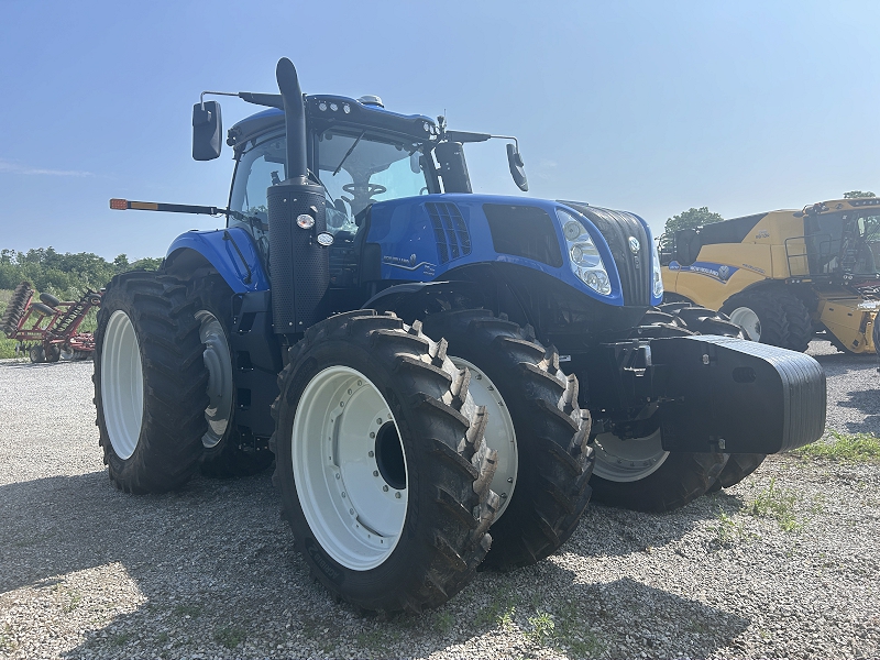 2025 New Holland T8.325  PLMI Tractor