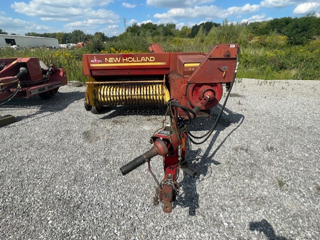 1983 New Holland 316 Baler/Square