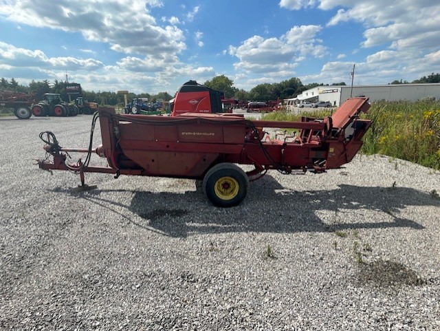 1983 New Holland 316 Baler/Square
