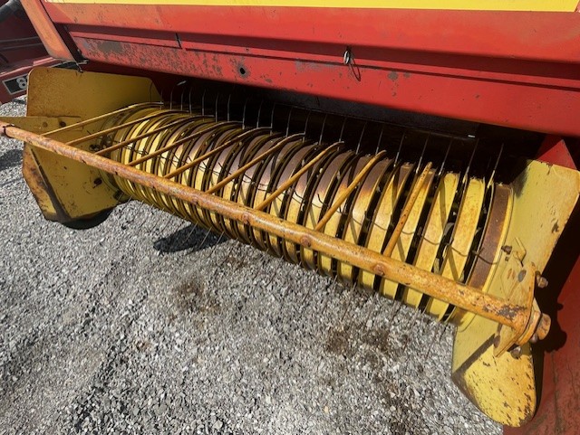 1983 New Holland 316 Baler/Square