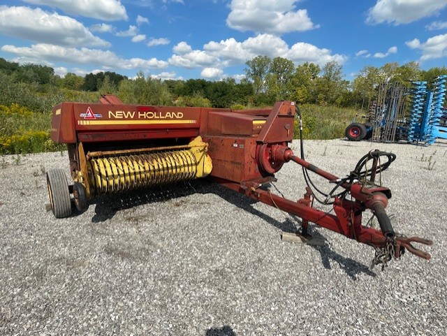 1983 New Holland 316 Baler/Square