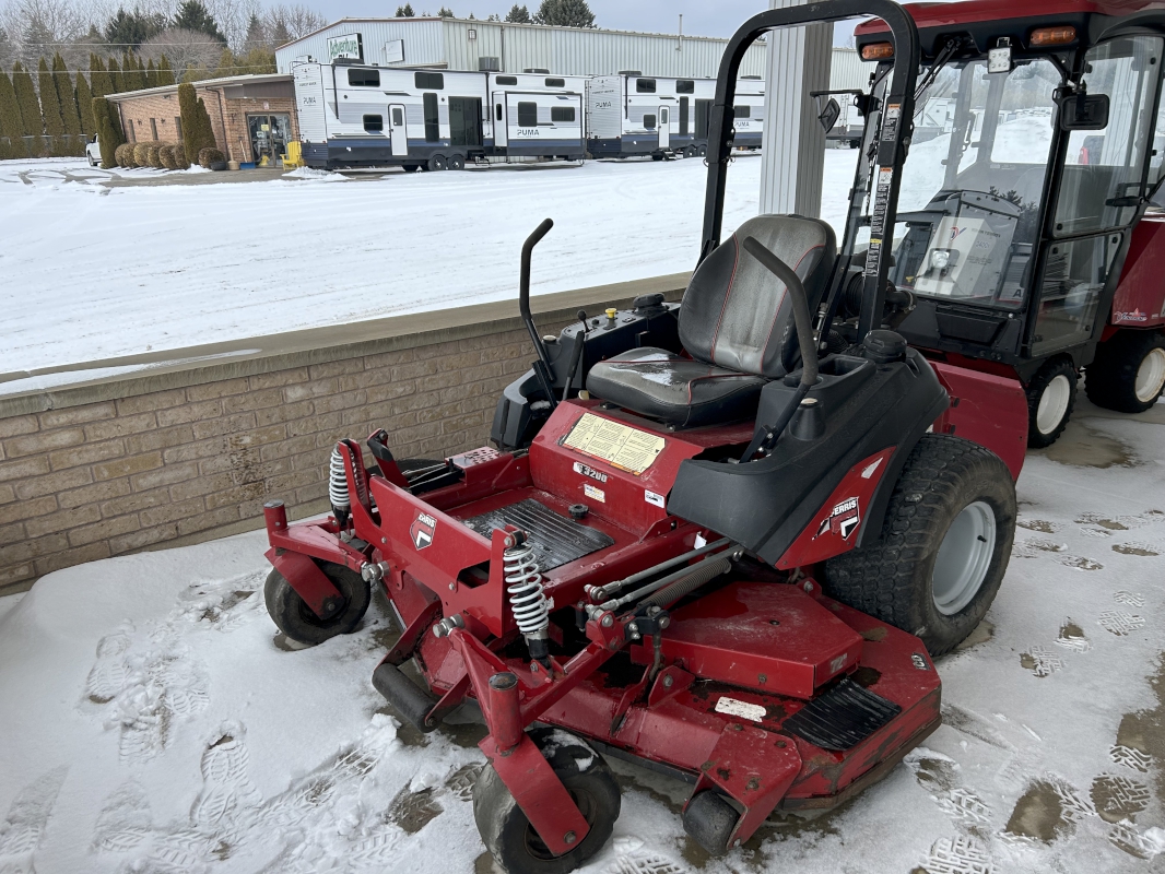 2017 Misc IS3200ZBVE37 Mower/Zero Turn