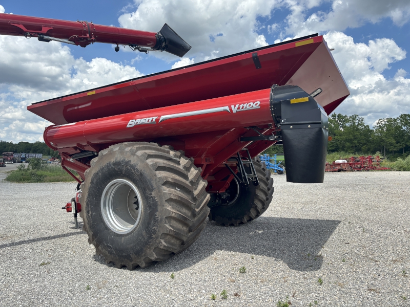 2026 Brent V1100 Grain Cart