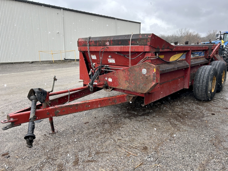 2012 New Holland 195 Manure Spreader