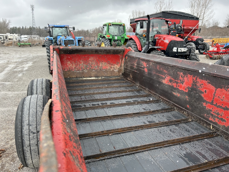 2012 New Holland 195 Manure Spreader