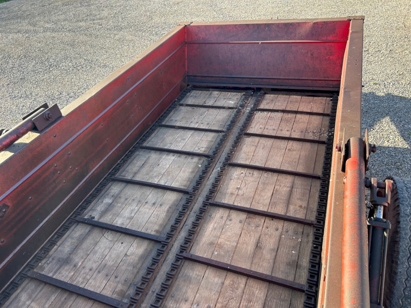 1972 International 575 Manure Spreader