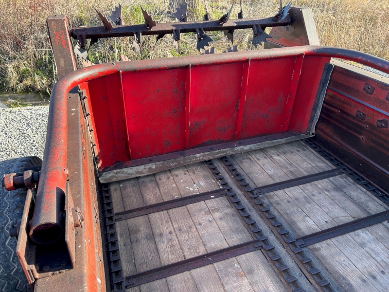 1972 International 575 Manure Spreader