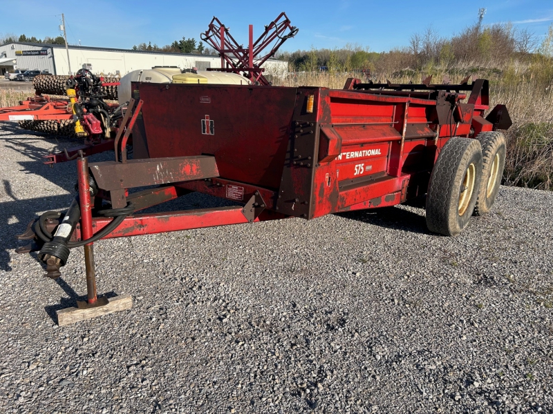1972 International 575 Manure Spreader