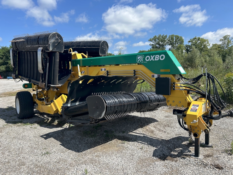 2021 Oxbo 2334 Windrow Merger