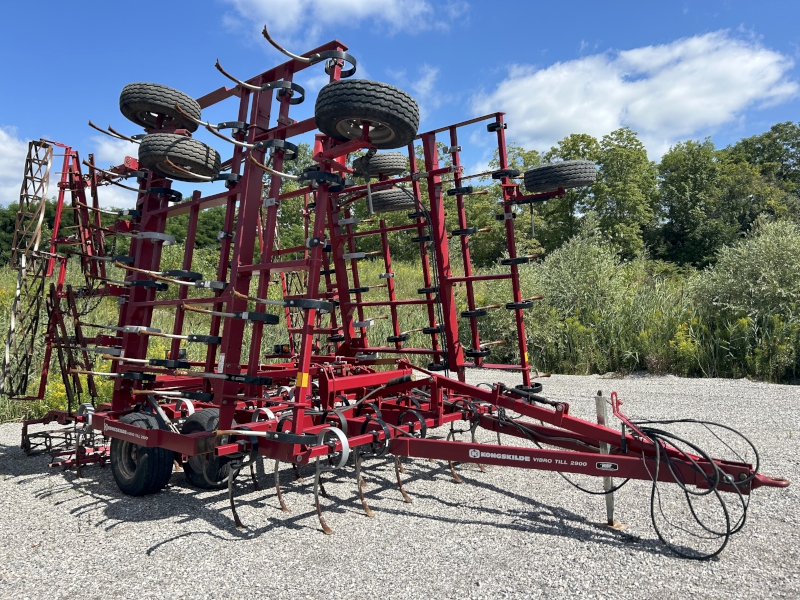 2012 Kongskilde MISC VIBRO T Field Cultivator