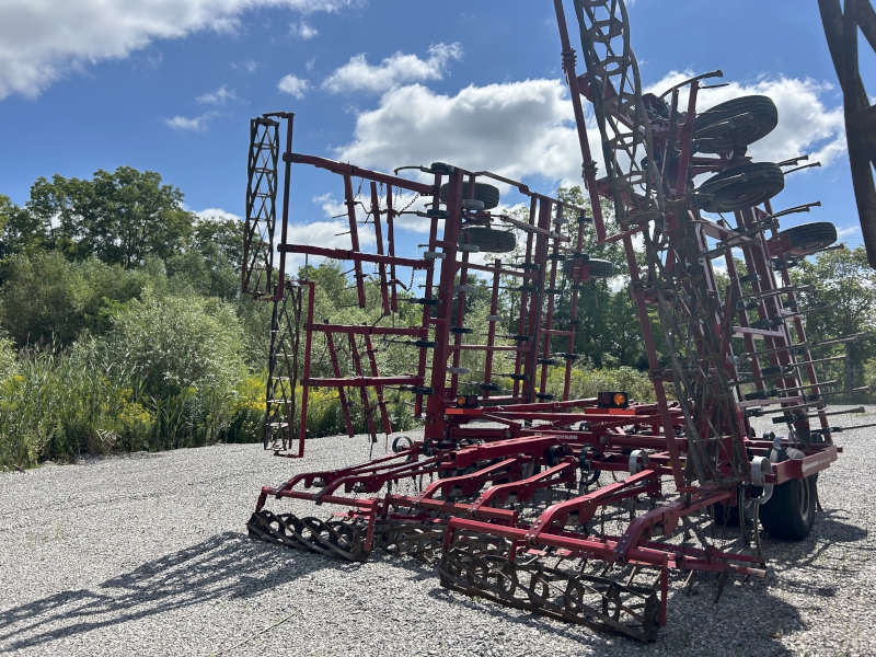 2012 Kongskilde MISC VIBRO T Field Cultivator