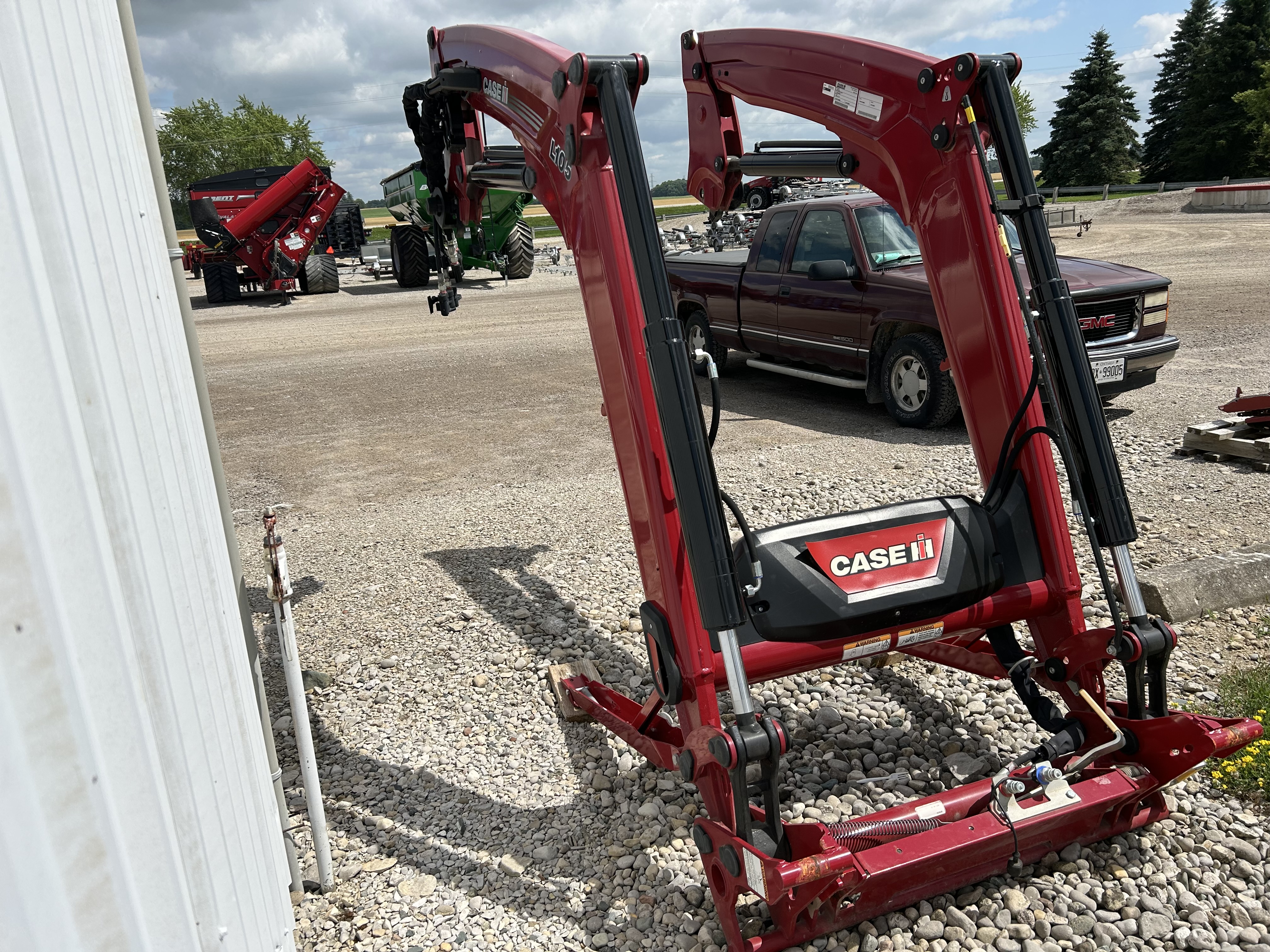 2023 Case IH L105 Loader