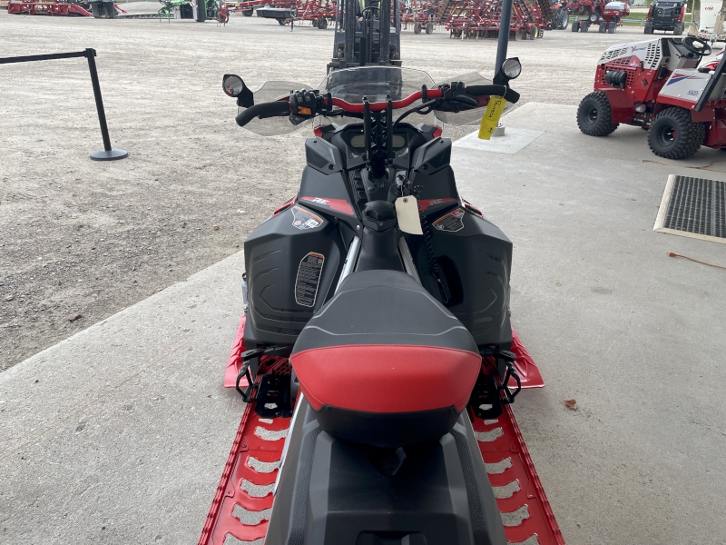 2022 Ski-Doo 850 Snowmobile