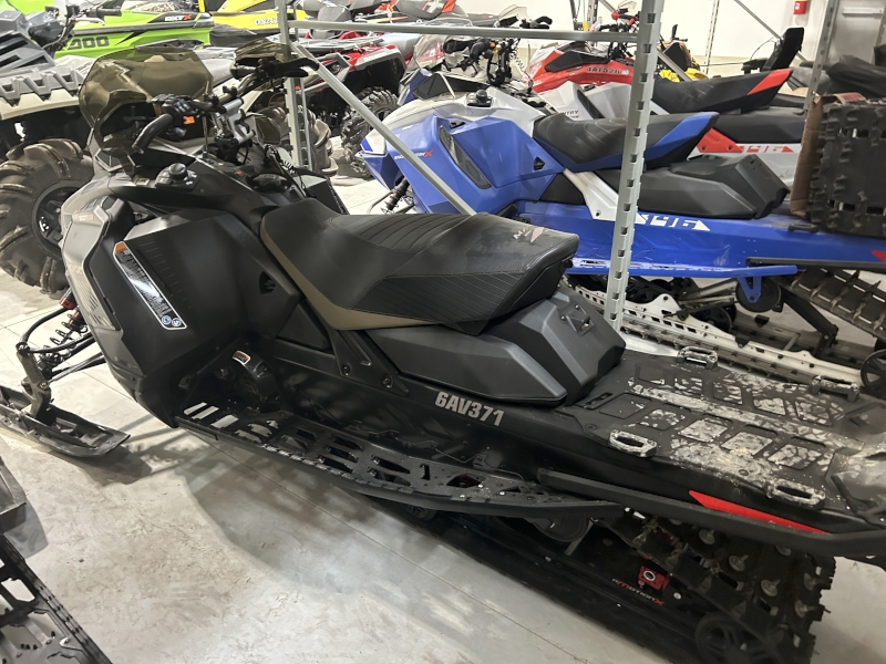 2022 Ski-Doo MACH Z 900 Snowmobile