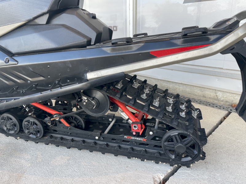 2022 Ski-Doo 900 TURBO R Snowmobile