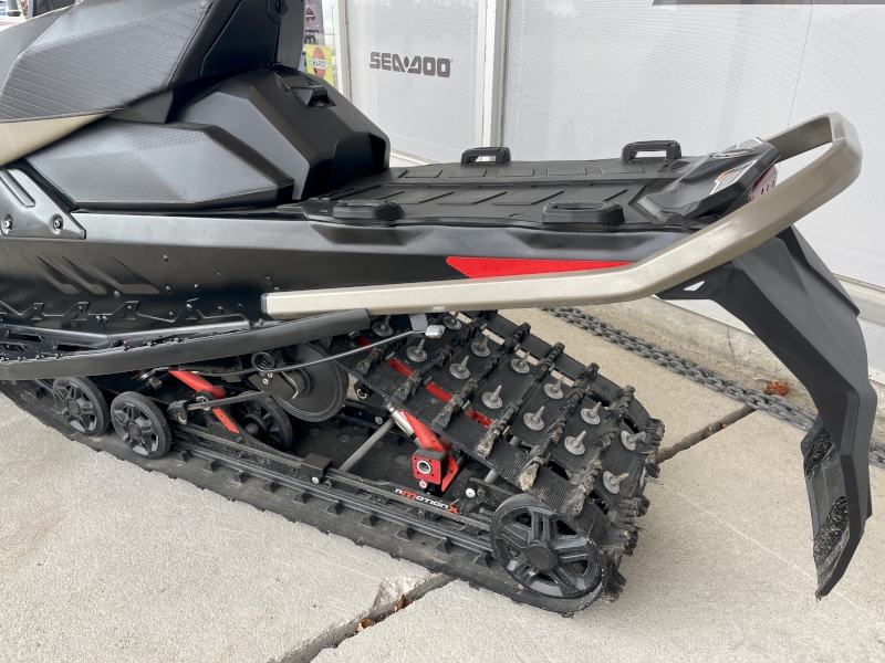 2022 Ski-Doo 900 TURBO R Snowmobile