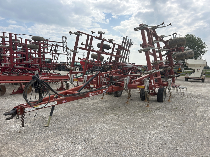 2013 Wil-Rich 11XL2-27 Field Cultivator