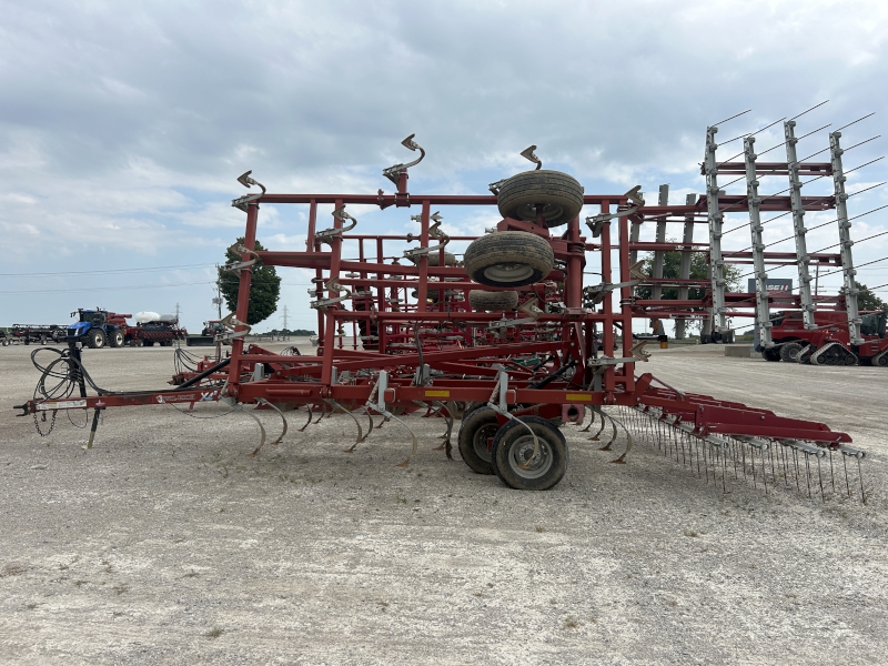 2013 Wil-Rich 11XL2-27 Field Cultivator