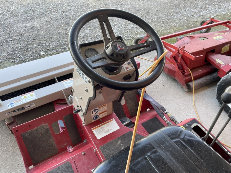 2012 Ventrac 3200 Tractor Compact