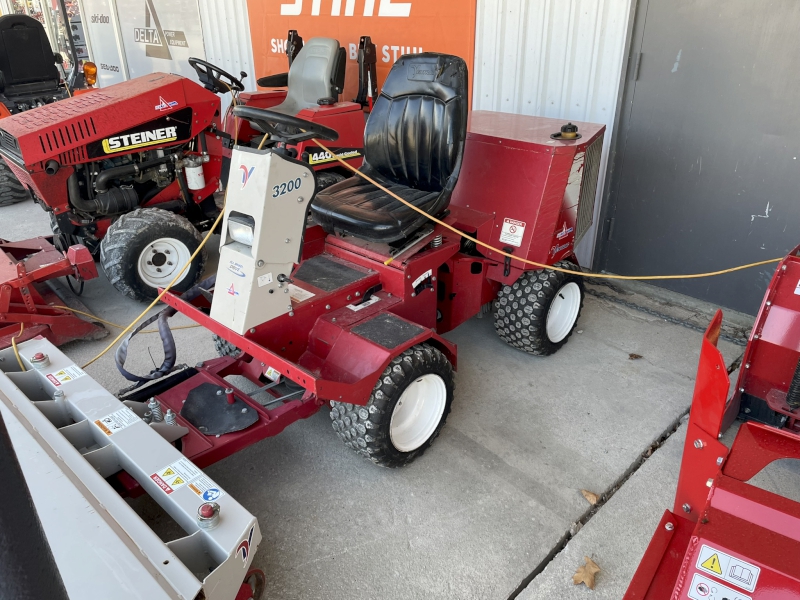 2012 Ventrac 3200 Tractor Compact