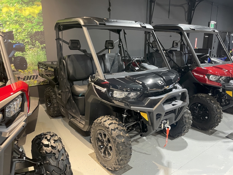 2025 Can-Am 8FSH Side by Side