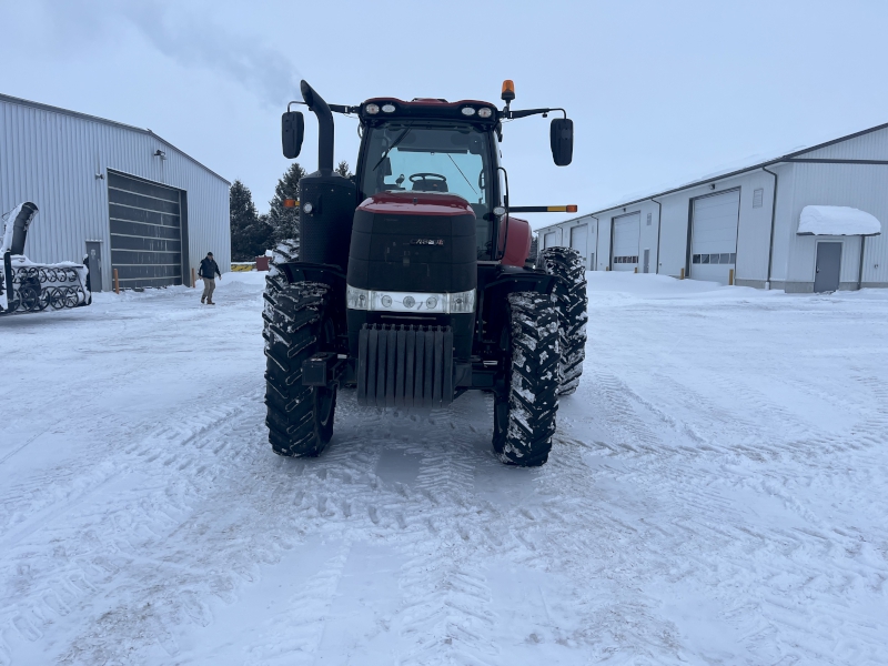 2018 Case IH MAGNUM 220 Tractor