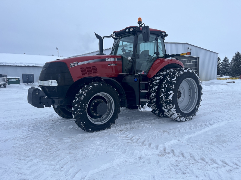 2018 Case IH MAGNUM 220 Tractor