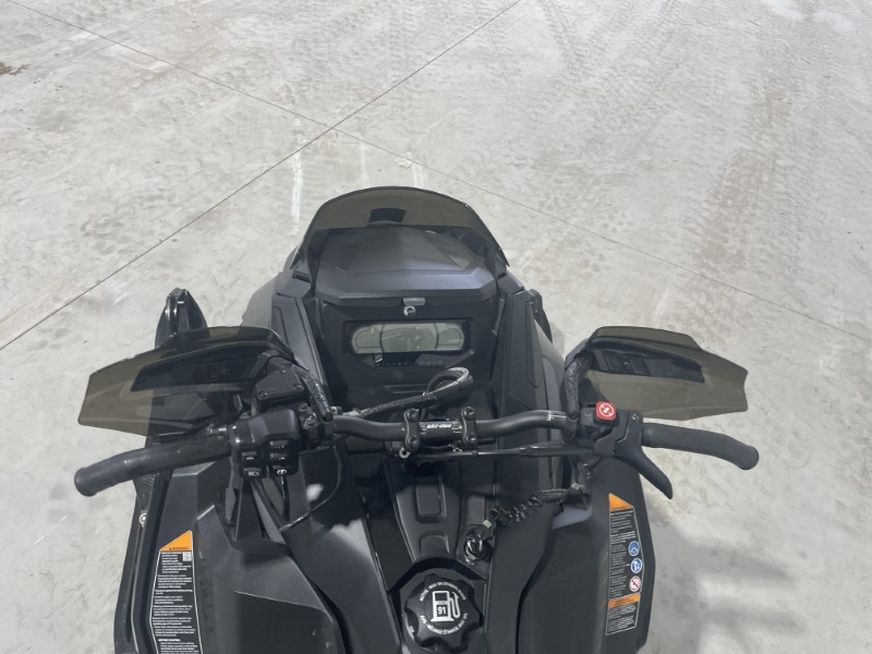 2025 Ski-Doo 850 Snowmobile