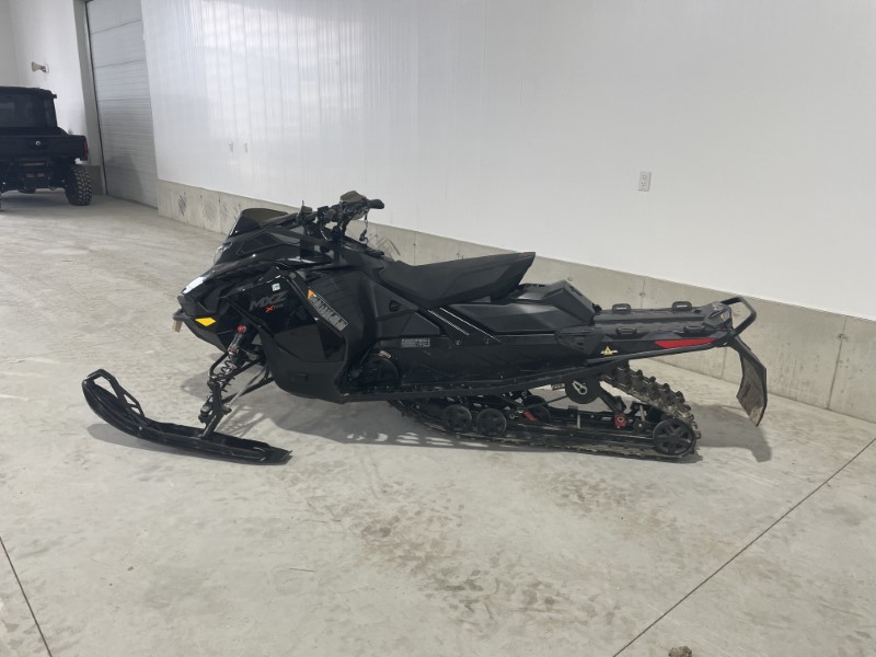 2025 Ski-Doo 850 Snowmobile