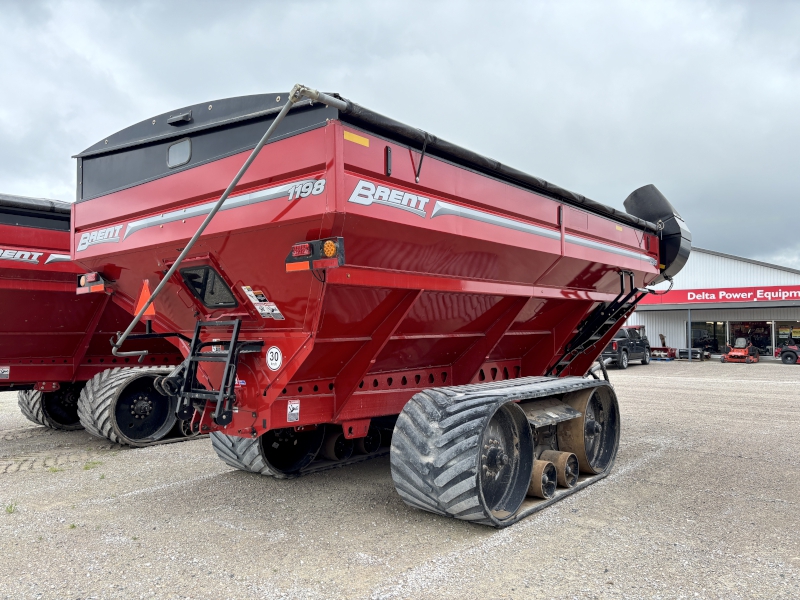 2024 Brent 1198 Grain Cart