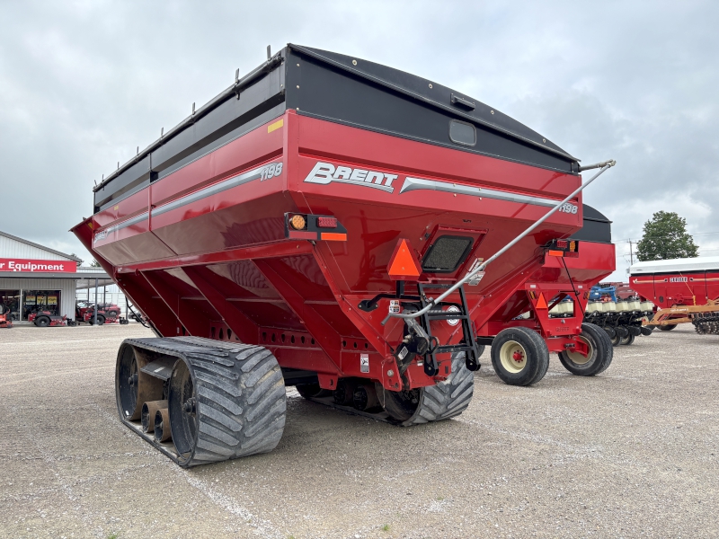 2024 Brent 1198 Grain Cart