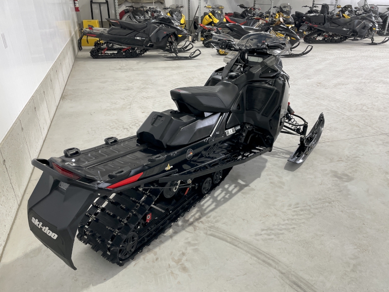 2024 Ski-Doo MXZ X 850 Snowmobile