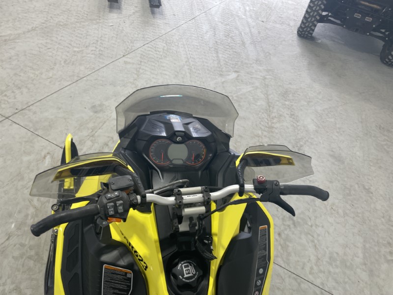 2019 Ski-Doo 850 X Snowmobile