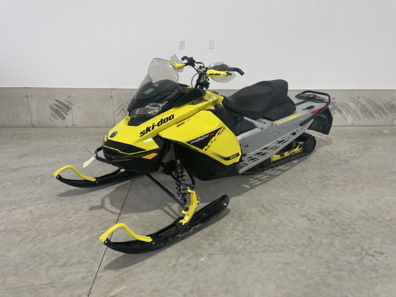 2019 Ski-Doo 850 X Snowmobile