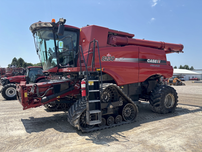 2014 Case IH 8230 Combine