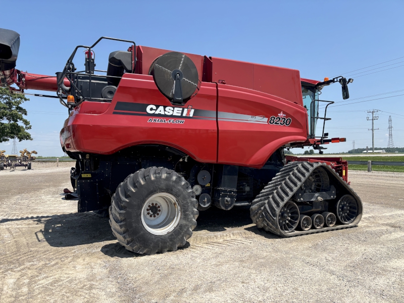 2014 Case IH 8230 Combine