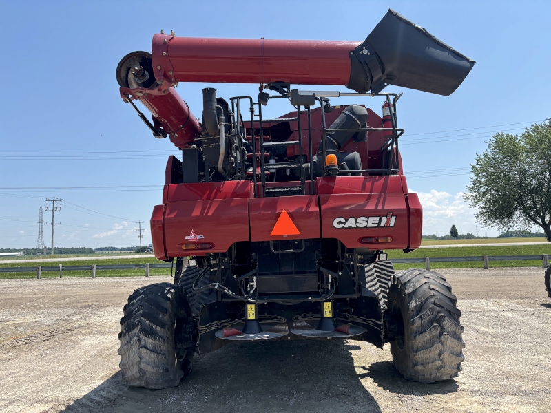 2014 Case IH 8230 Combine