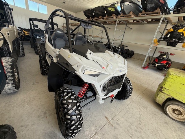 2023 Polaris RZR ULTIMATE Side by Side