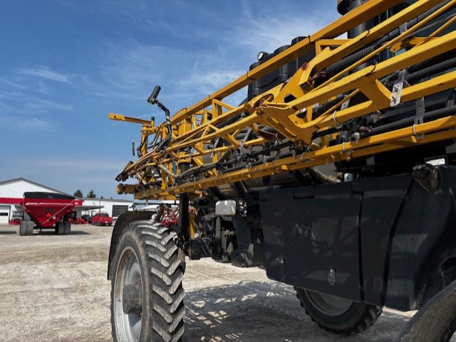 2014 RoGator RG1300 Sprayer/High Clearance