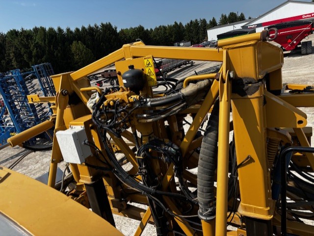 2014 RoGator RG1300 Sprayer/High Clearance